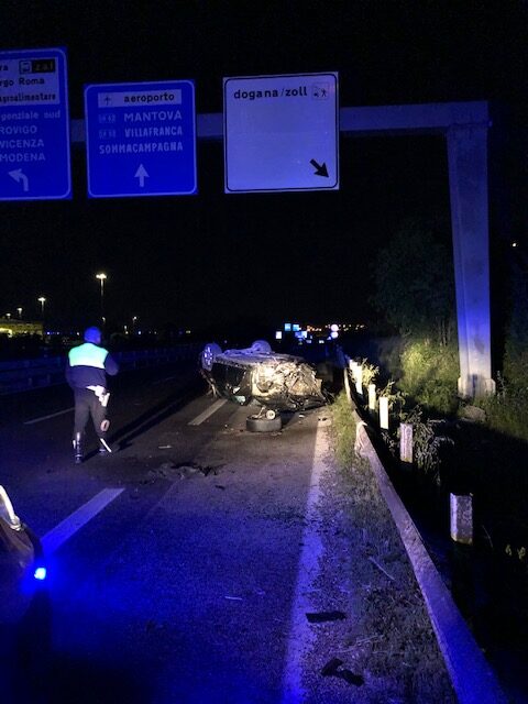 Incidente nella notte in tangenziale nord a causa dell’alta velocià